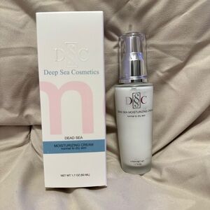 Minerals , Vitamins and Antioxidants Facial Moisturizing Cream MSRP $119